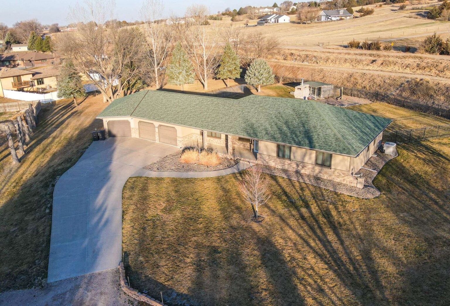 1733 Estates Acreage
