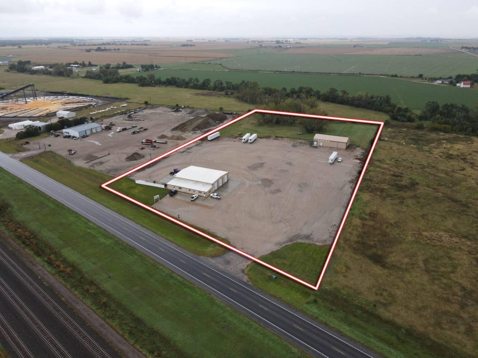 7± Acres with Shop, Office & Warehouse – Highway 30 East of Lexington